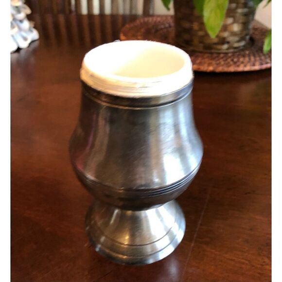 VINTAGE SILVER-PLATED SUGAR SHAKER - 🎉HPX2🎉 8.5” Muffineer. Used for Body Powder - Picture 7 of 10
